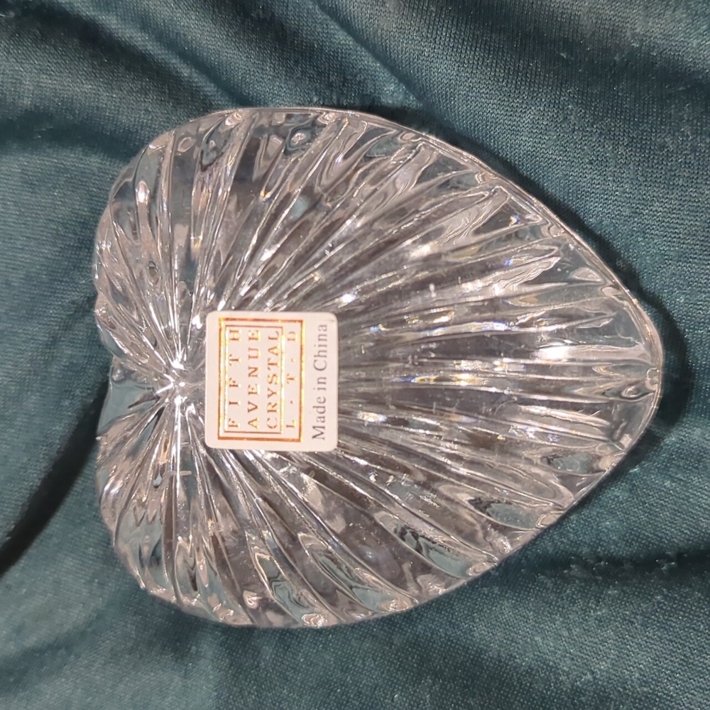 Vintage Crystal Clear Glass Heart Shaped Lidded Jewelry Trinket Box Dish